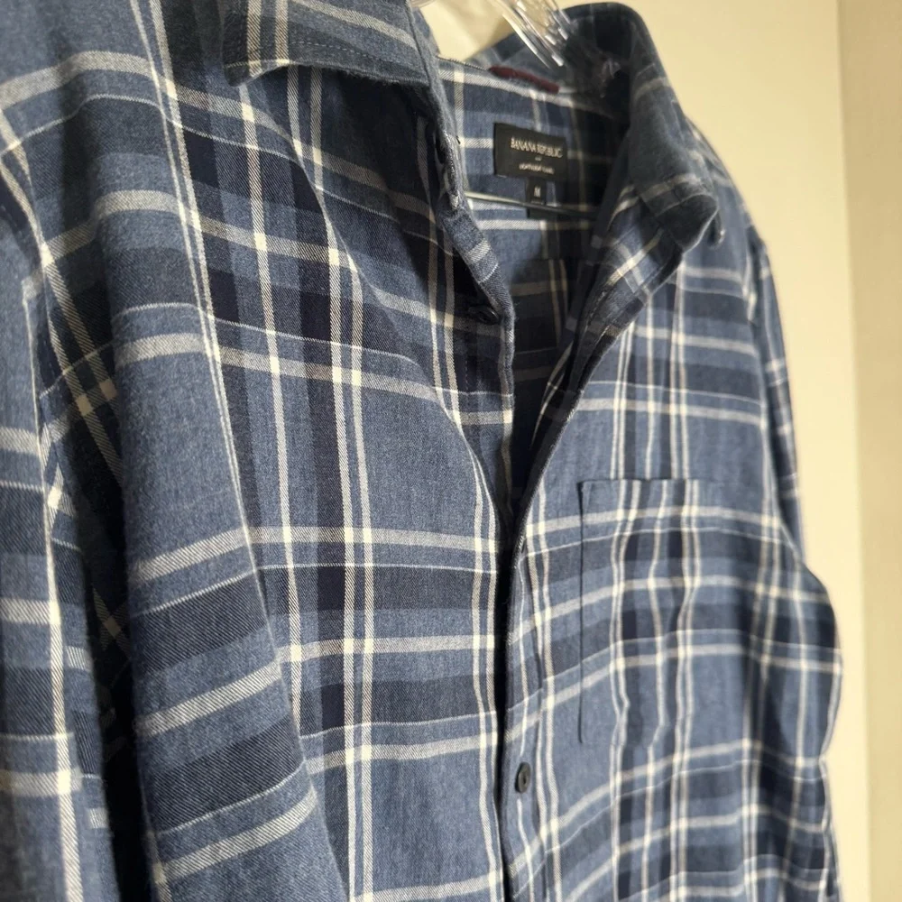 Banana Republic Blue Plaid Button Down Shirt lightweight flannel - Picture 6 of 6